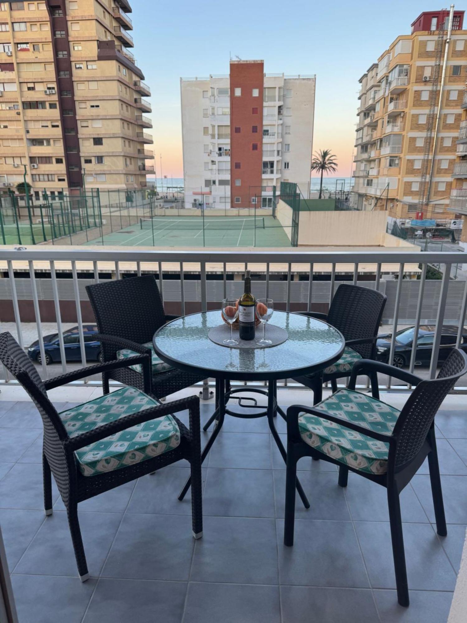 Lovely Family Apartment 2 Min. From The Beach Playa de Gandia Eksteriør billede